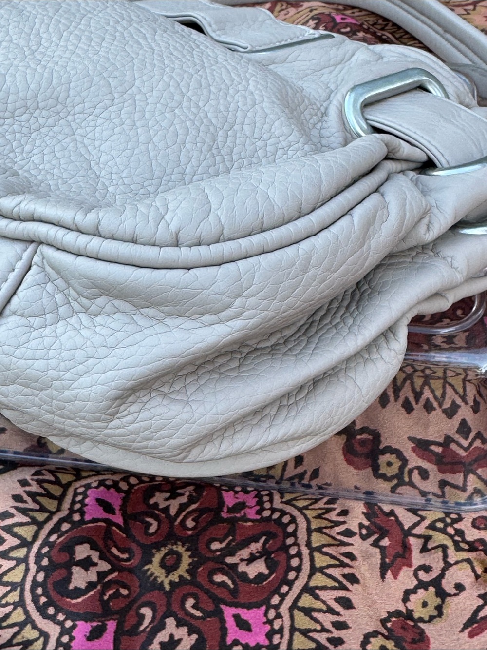 BDG by Urban Outfitters Taupe Shoulder Bag

Smoke/Pet Free - Picture 4 of 10